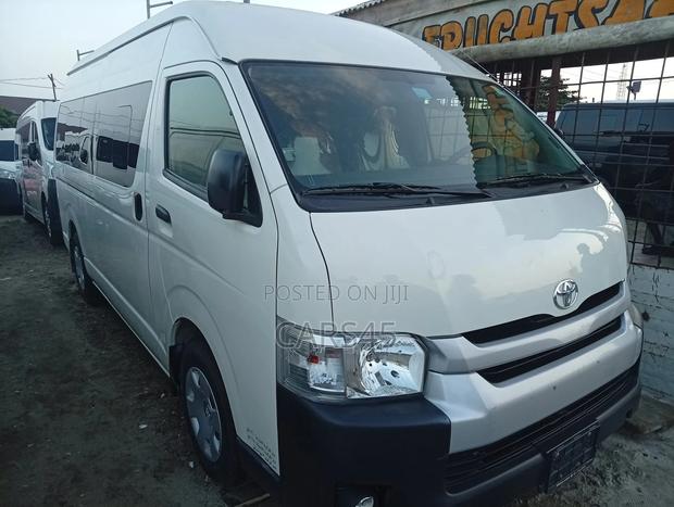 Toyota HiAce 2024 White