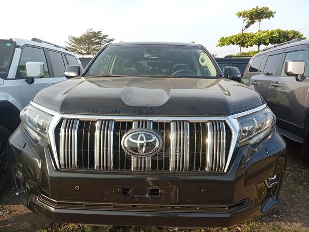 Toyota Land Cruiser 2022 Black