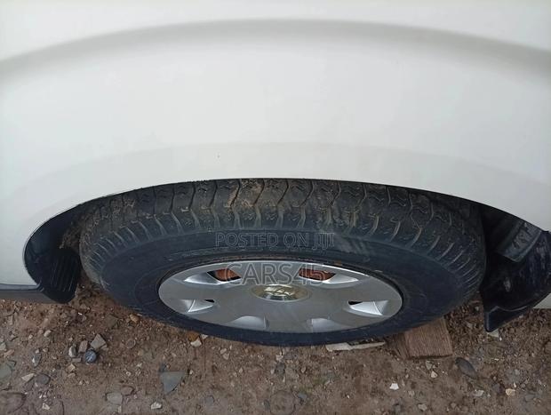 Toyota HiAce 2015 White