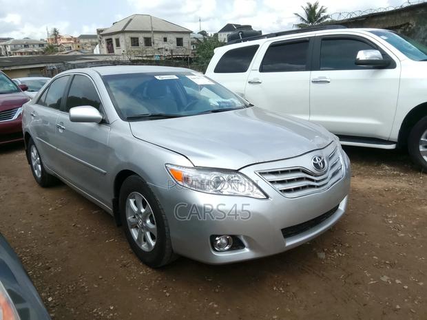 Toyota Camry 2011 Silver