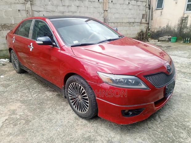 Toyota Camry SE 4dr Sedan (2.5L 4cyl 6AM) 2010 Red