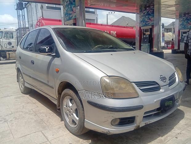 Nissan Almera 1996 Silver