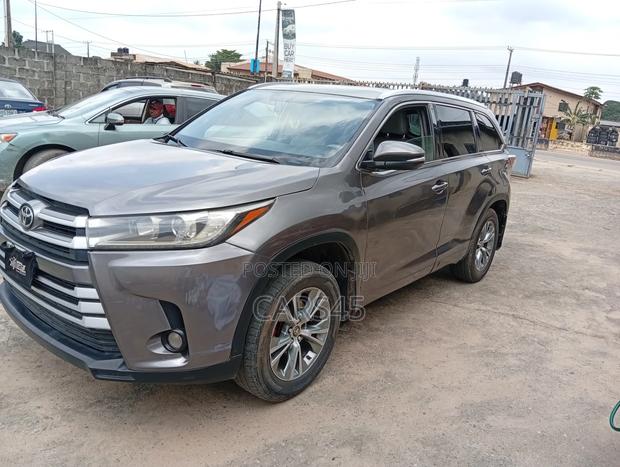 Toyota Highlander Limited V6 4x4 (3.5L 6cyl 6A) 2016 Gray
