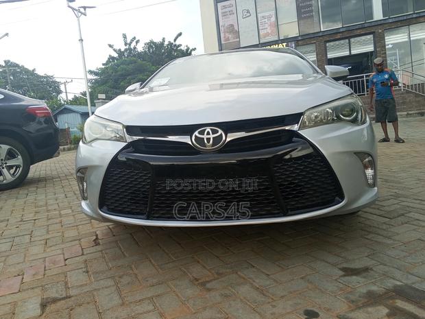 Toyota Camry 2017 Silver