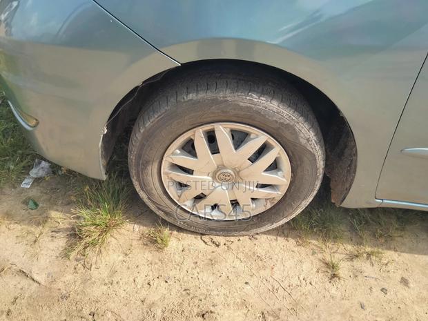 Toyota Sienna 2006 Blue