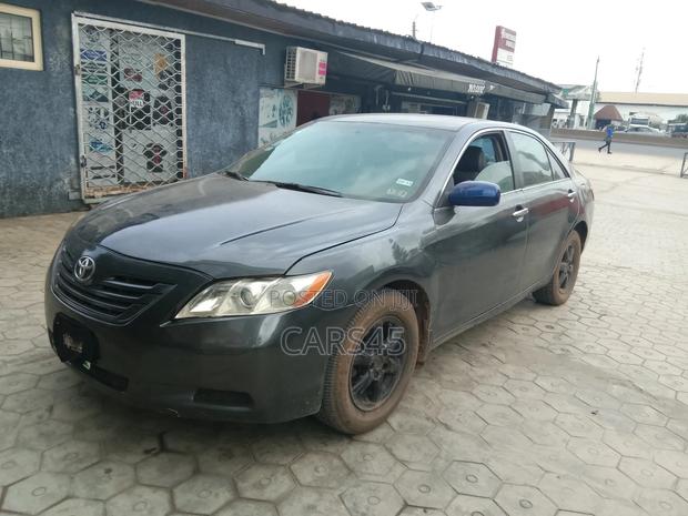 Toyota Camry 2009 Gray