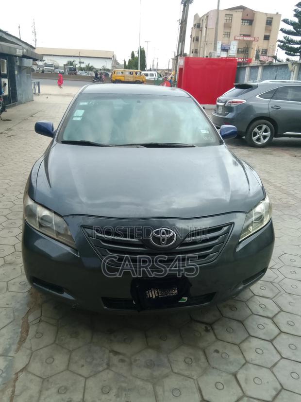 Toyota Camry 2009 Gray