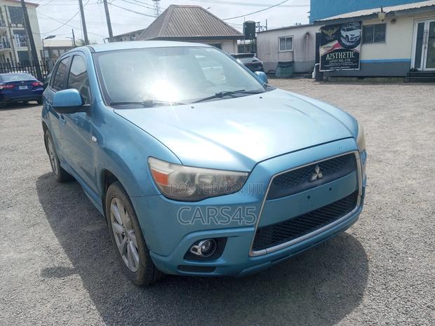 Mitsubishi Outlander 2012 Blue