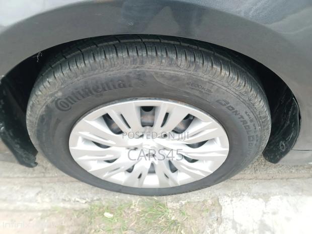 Toyota Camry 2012 Gray