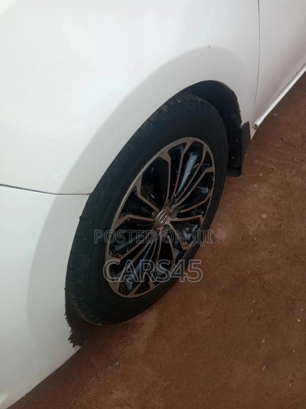 Toyota Corolla L 4dr Sedan (1.8L 4cyl 4A) 2015 White