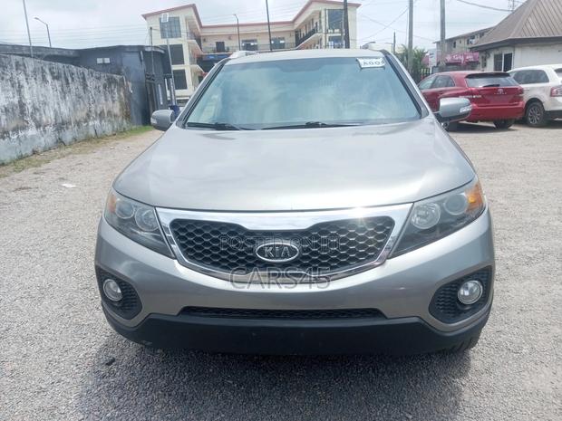 Kia Sorento 2011 Gray