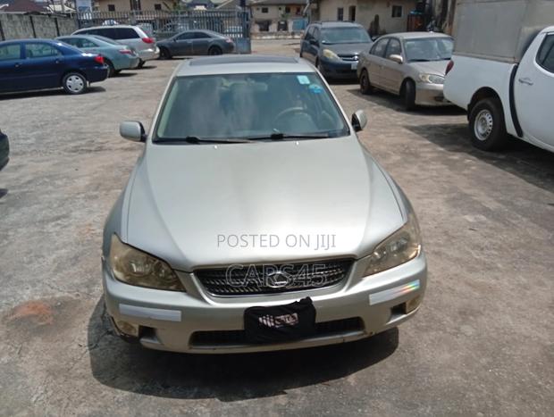 Lexus IS 300 Sport Cross 2002 Silver