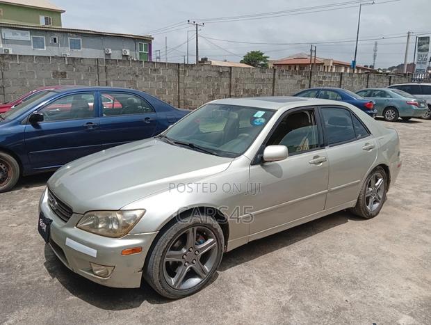 Lexus IS 300 Sport Cross 2002 Silver