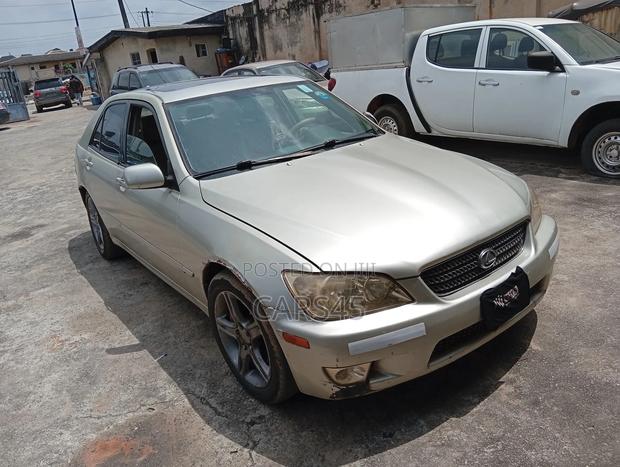 Lexus IS 300 Sport Cross 2002 Silver