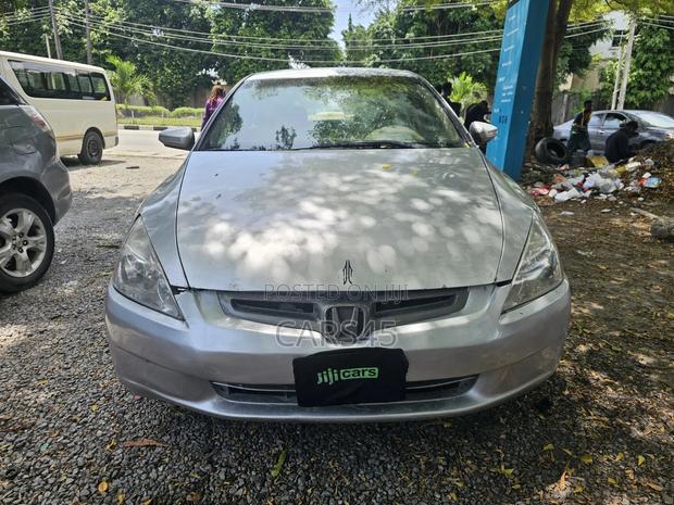 Honda Accord 2003 Silver
