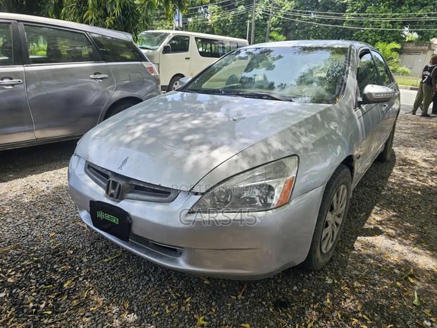 Honda Accord 2003 Silver