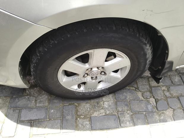 Toyota Sienna 2004 Silver