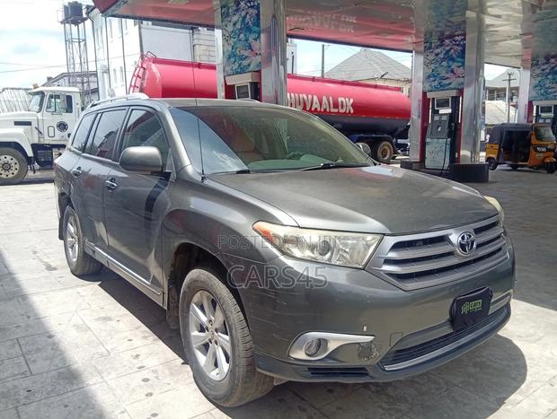 Toyota Highlander 2012 Green