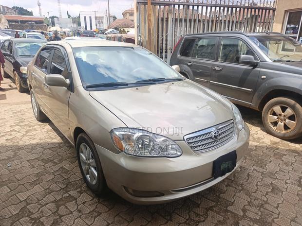 Toyota Corolla 2006 Gold