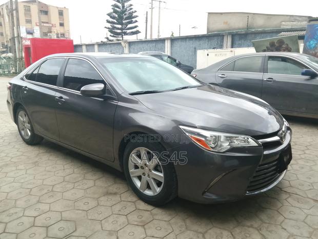Toyota Camry 2015 Gray