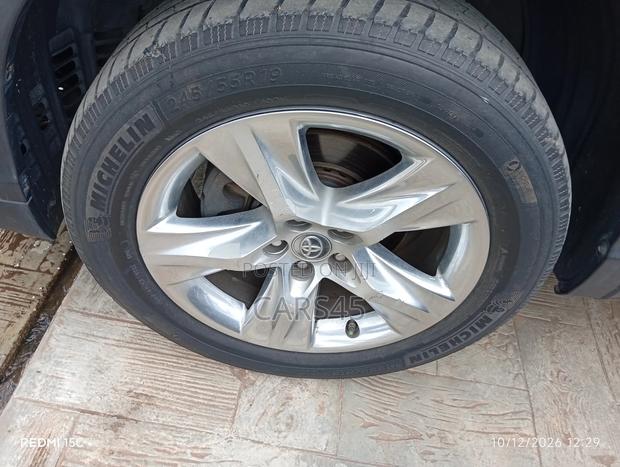 Toyota Highlander 2019 Blue