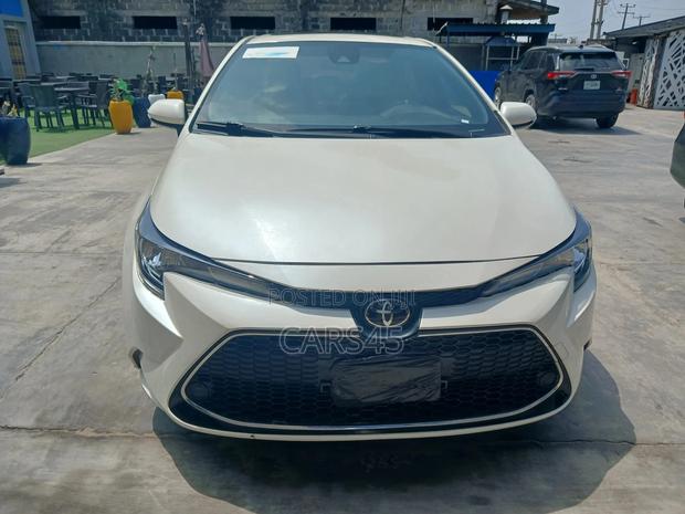 Toyota Corolla 2020 White