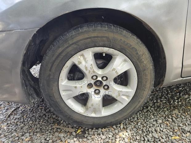 Toyota Matrix 2007 Gray