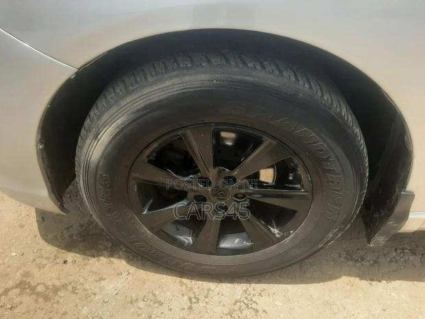Toyota Venza 2010 Silver
