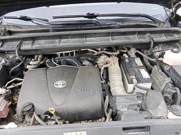 Toyota Highlander 2022 Black