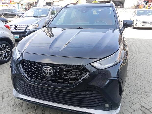Toyota Highlander 2022 Black