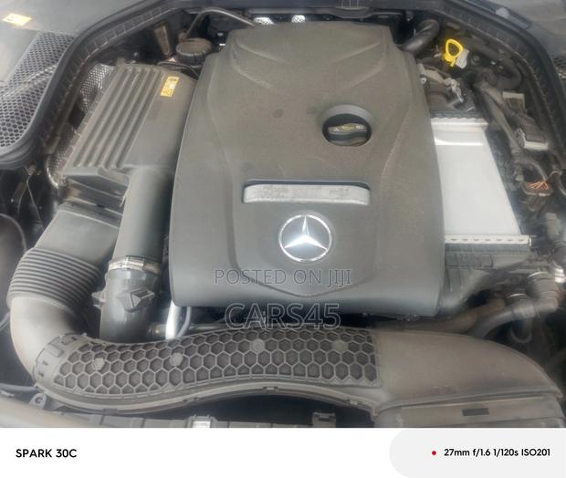 Mercedes-Benz C300 2016 Blue