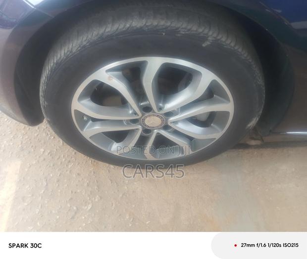 Mercedes-Benz C300 2016 Blue