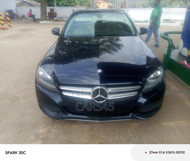 Mercedes-Benz C300 2016 Blue