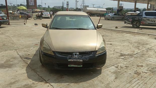 Honda Accord 2003 Gold