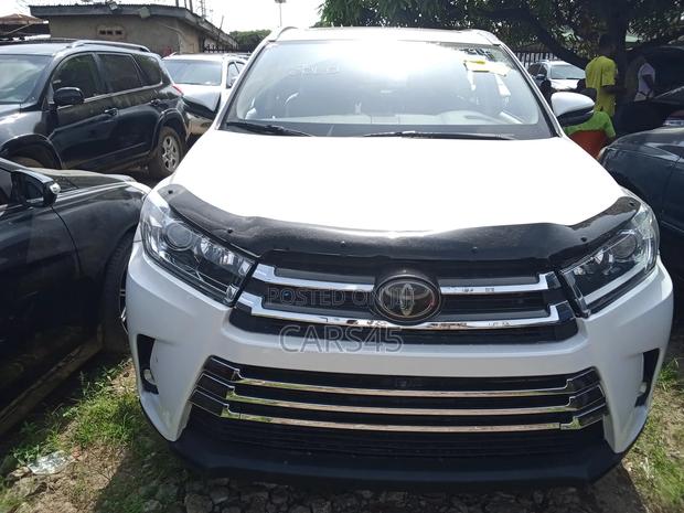 Toyota Highlander Limited 2019 White