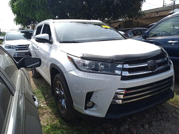 Toyota Highlander Limited 2019 White
