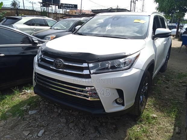 Toyota Highlander Limited 2019 White