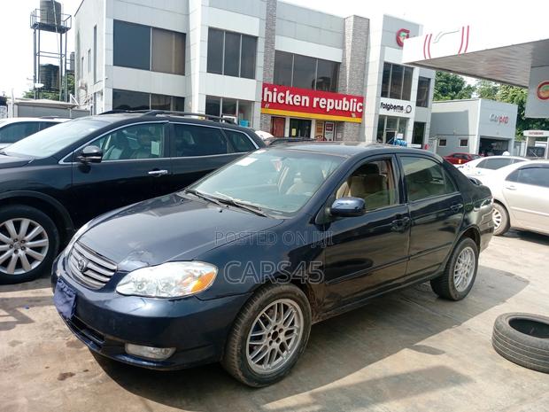Toyota Corolla 2004 Blue