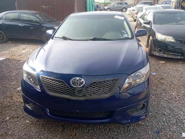 Toyota Camry 2011 Blue