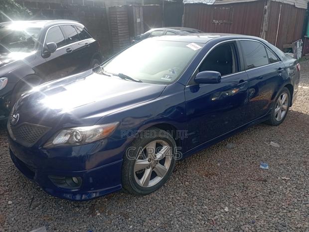 Toyota Camry 2011 Blue
