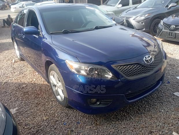 Toyota Camry 2011 Blue