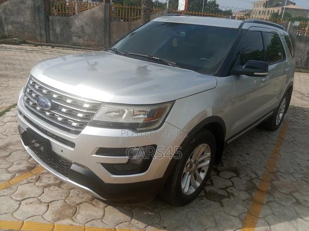 Ford Explorer 2016 Silver