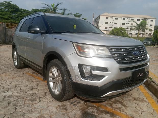 Ford Explorer 2016 Silver