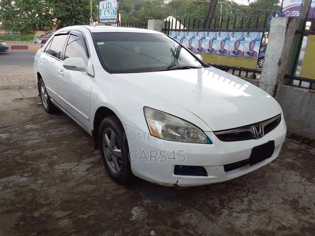 Honda Accord 2006 White