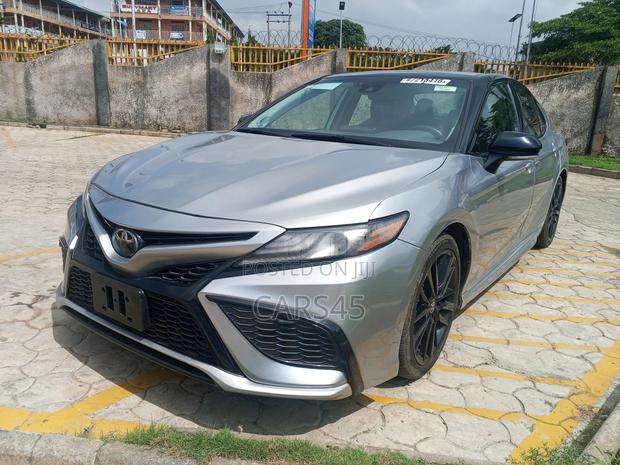 Toyota Camry 2023 Silver
