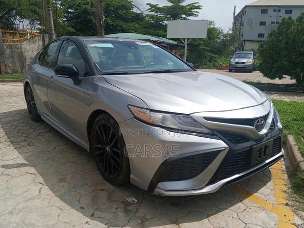 Toyota Camry 2023 Silver