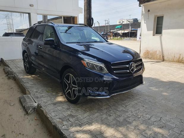 Mercedes-Benz GLE-Class 2017 Blue