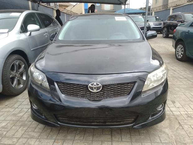 Toyota Corolla 2010 Black