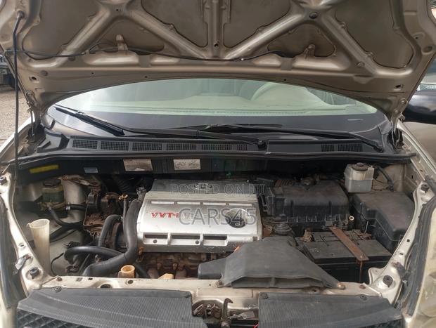 Toyota Sienna 2004 Gold