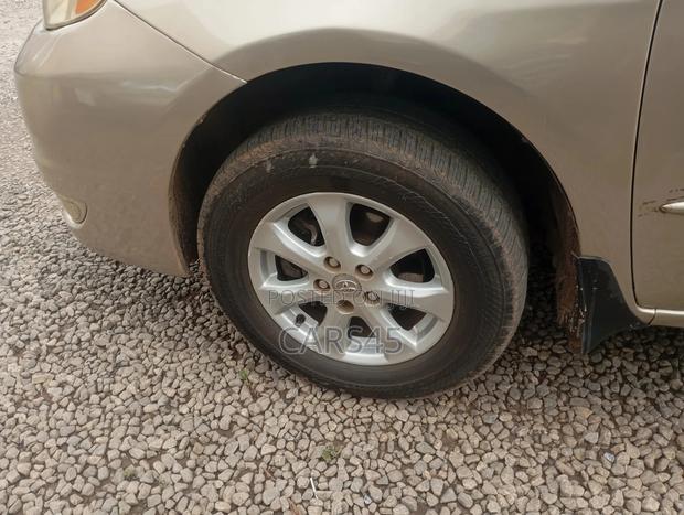 Toyota Sienna 2004 Gold
